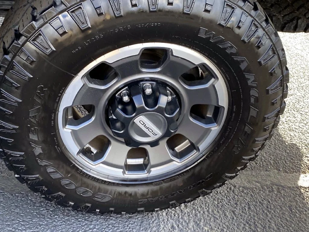 Used 2024 Silver Metallic Ford Lariat image 33