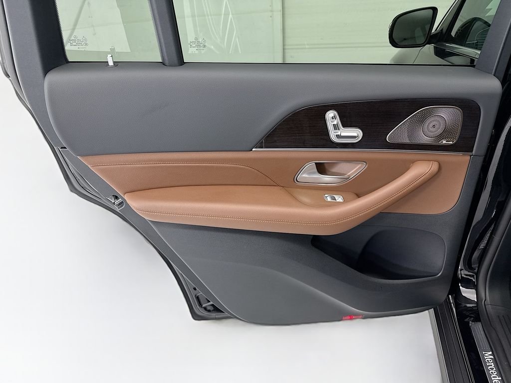 New 2026 Obsidian Black Metallic Mercedes-Benz GLS 450 image 27