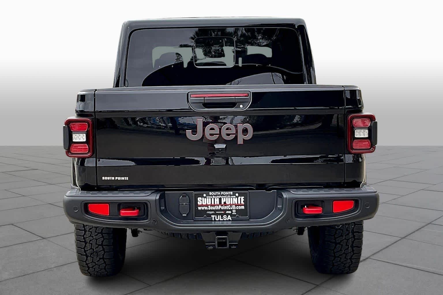 New 2026 Black Clear-Coat Exterior Paint Jeep Rubicon image 4