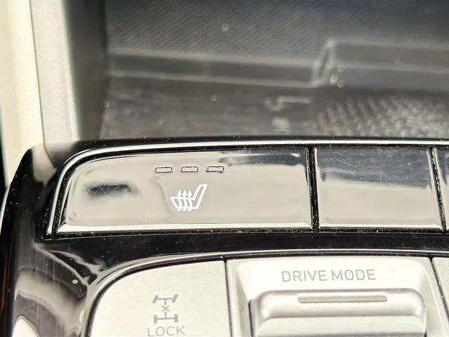 Used 2022 Black Hyundai SEL Convenience image 20