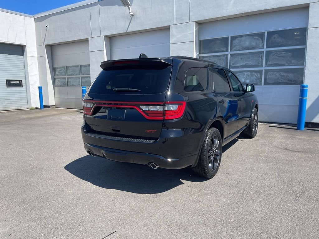 New 2026 Diamond Black Clear-Coat Exterior Paint Dodge GT Plus image 7