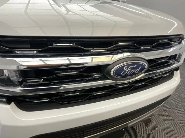 Used 2024 White Ford Limited image 29