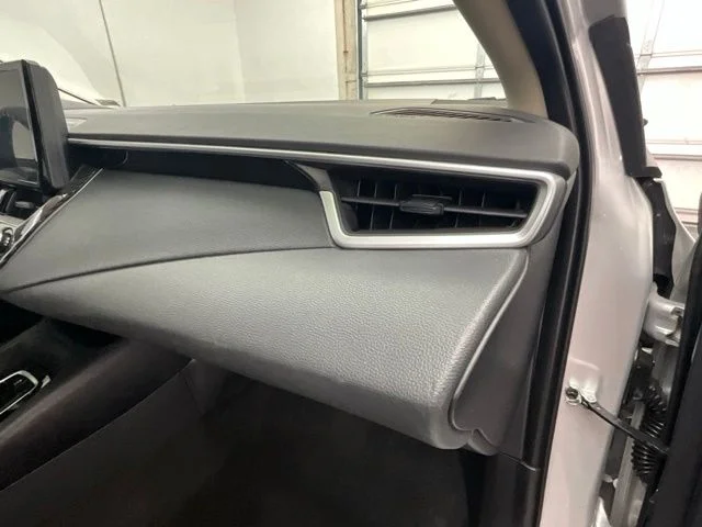 2023 Toyota Corolla LE - Photo 11