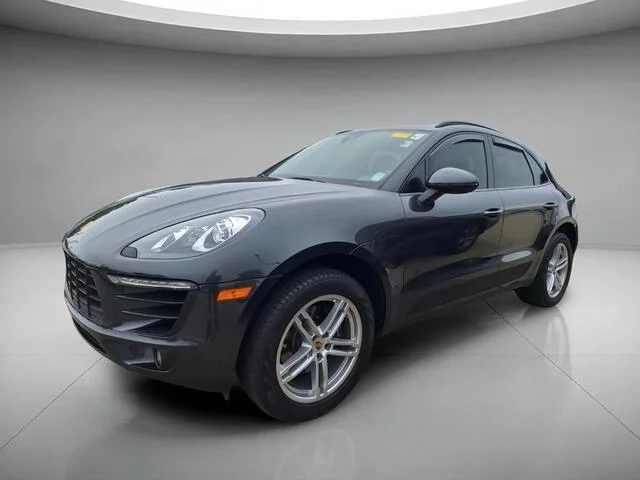 2018 Porsche Macan -'s photo