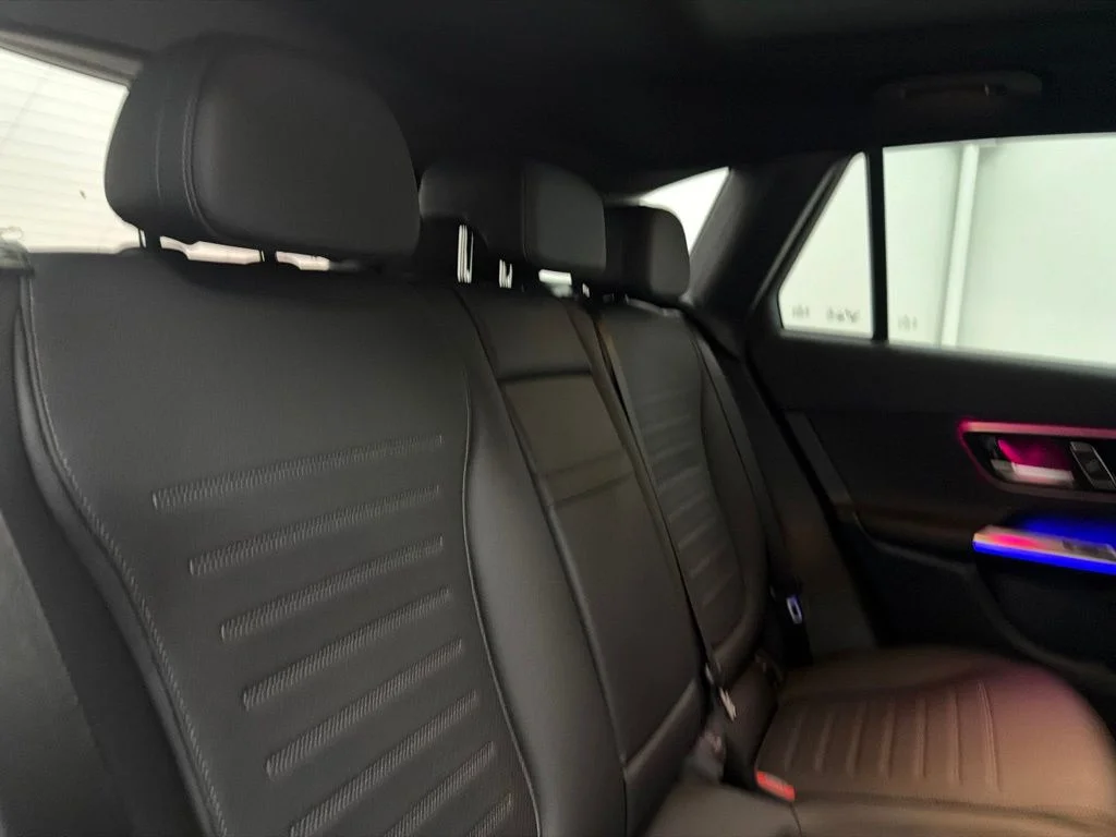 New 2027 Black Mercedes-Benz GLC 300 image 25