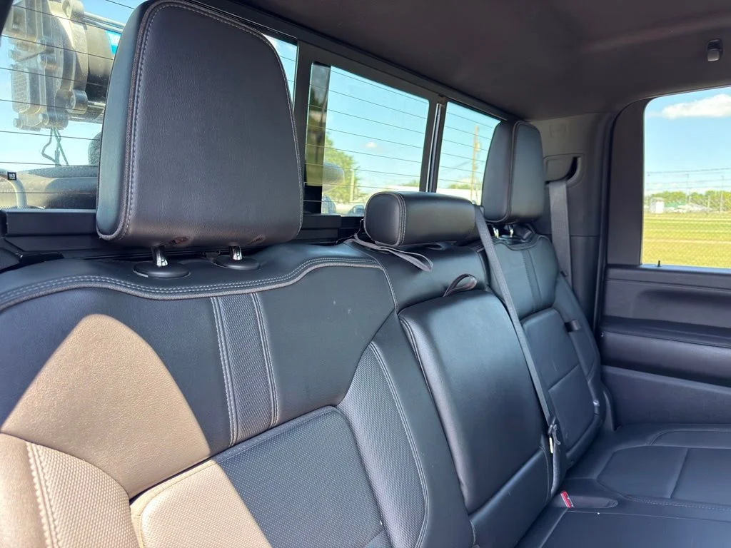 Used 2022 Black Chevrolet High Country image 36