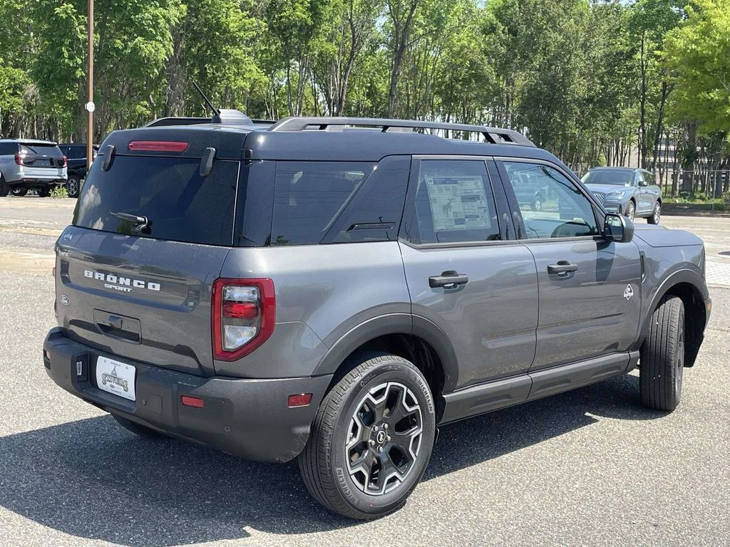 New 2026 Carbonized Gray Metallic Ford Outer Banks image 3
