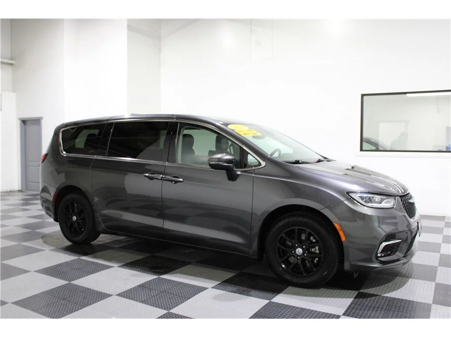 2023 Chrysler Pacifica