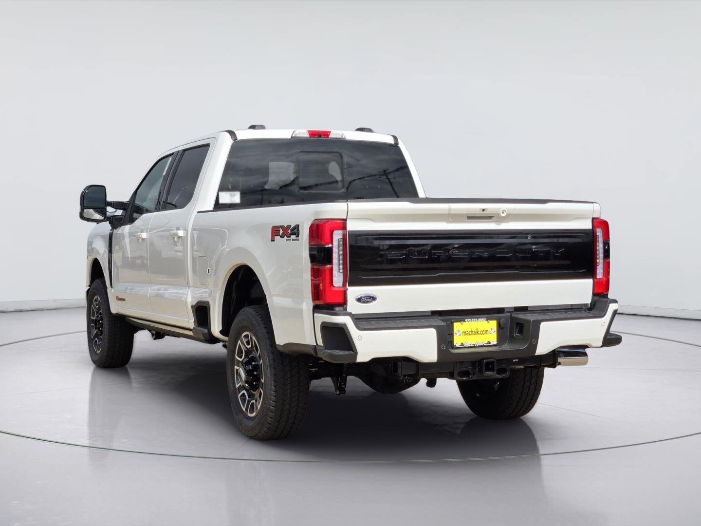 New 2026 Star White Metallic Tri-Coat Ford F-250® Platinum® image 3