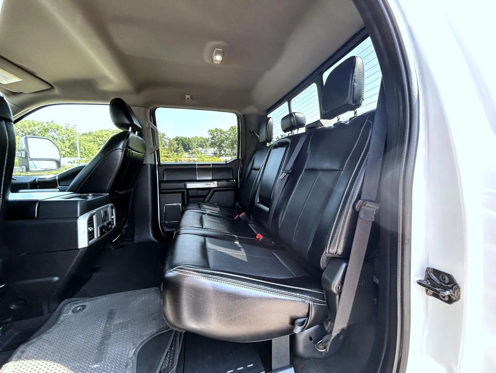 Used 2021 White Ford Lariat image 19