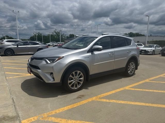 Used 2016 Silver Toyota Limited image 3