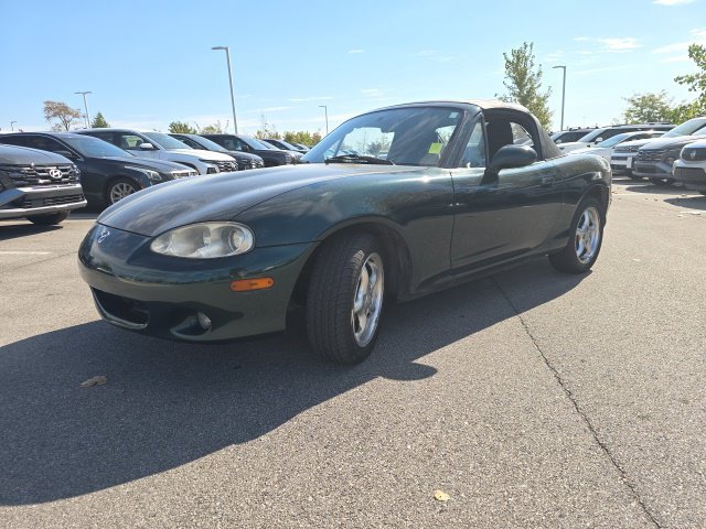 Used 2001 Green Mazda Base image 1