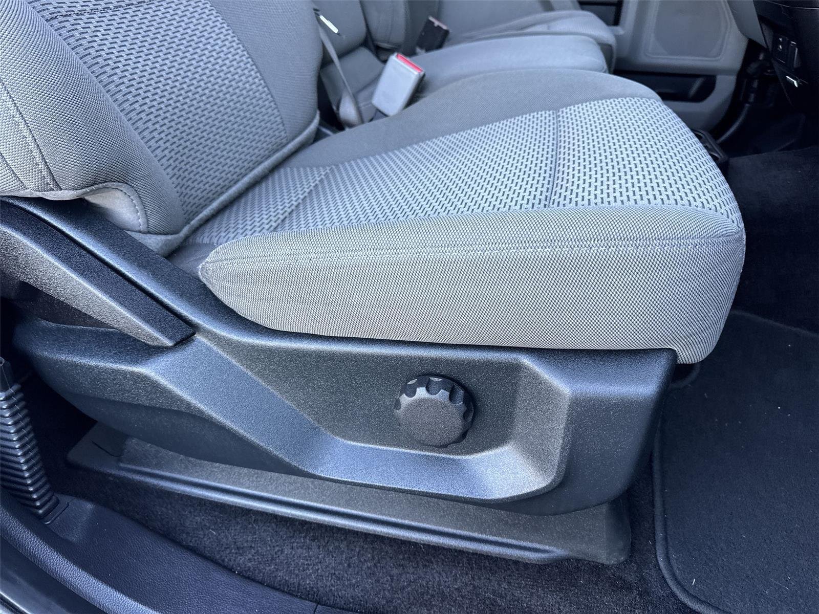 Used 2017 Gold Ford XLT image 33