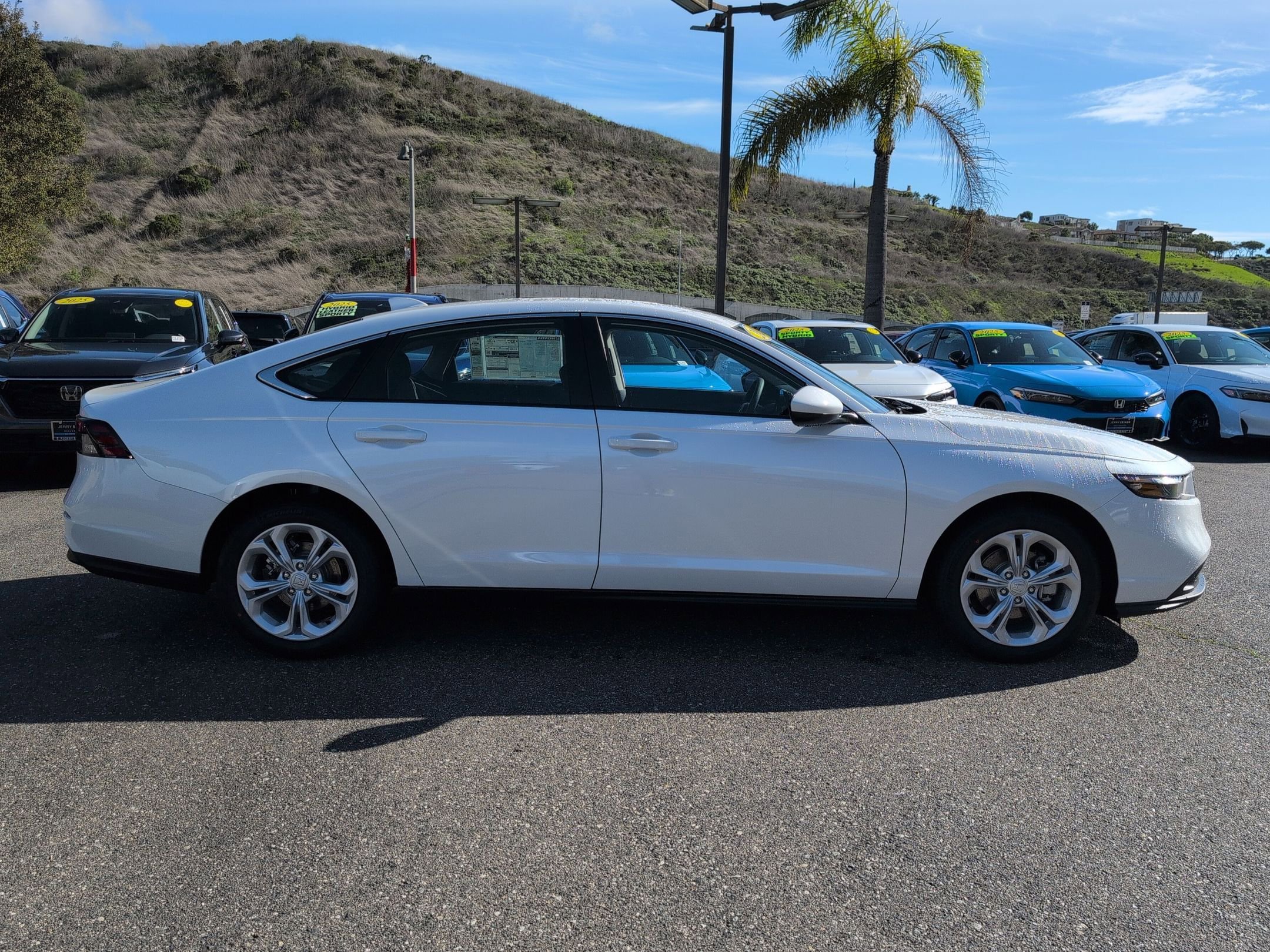 2025 Honda Accord LX - Photo 6