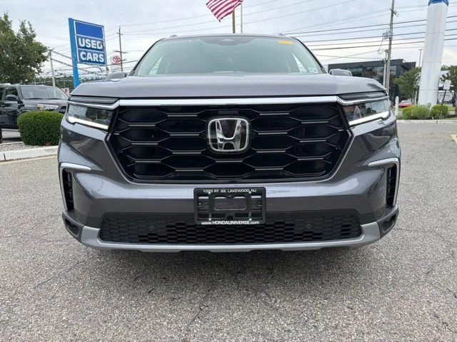Certified Used 2024 Modern Steel Metallic Honda Touring image 2