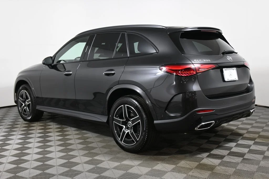 Used 2026 Gray Mercedes-Benz GLC 300 image 5