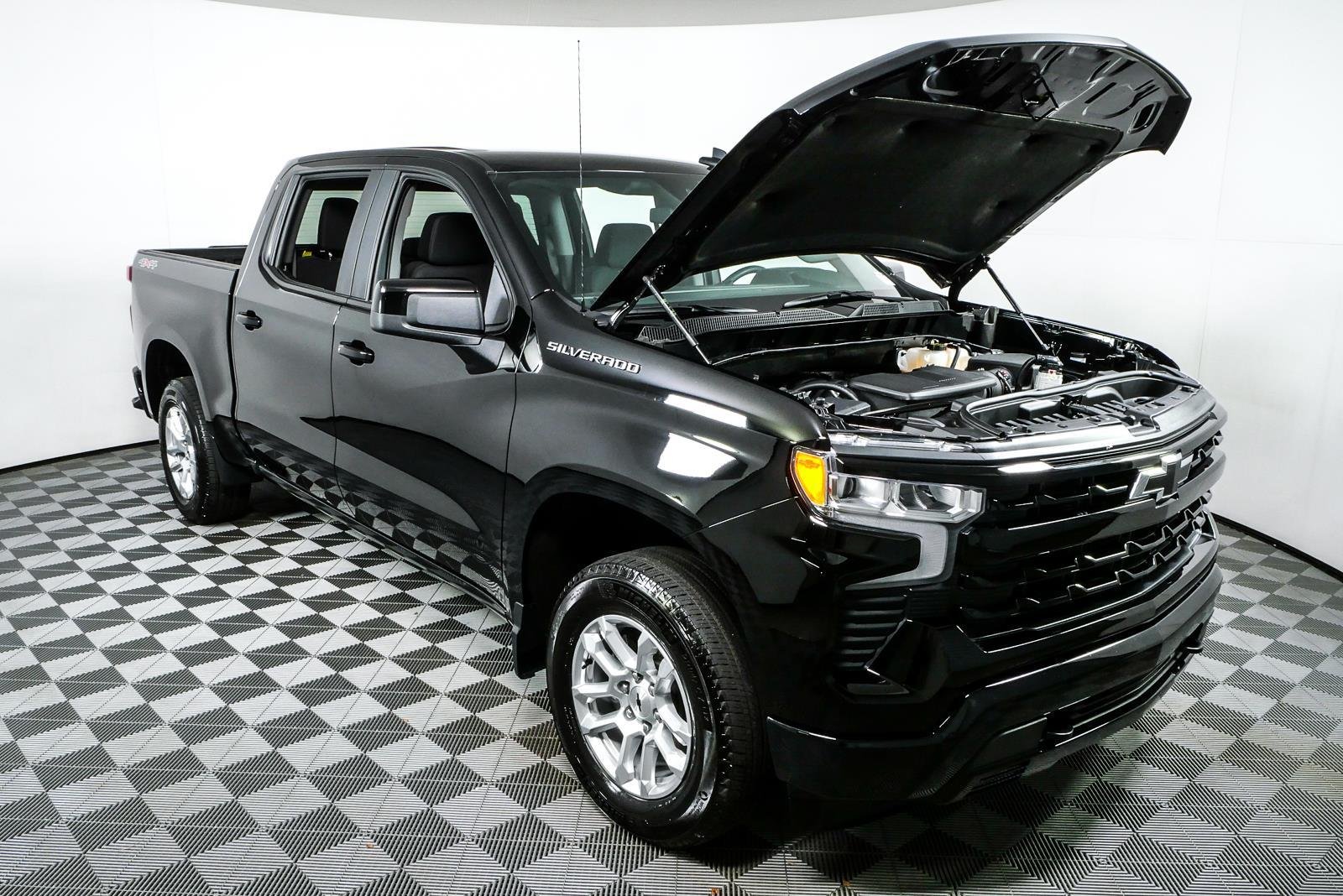 Used 2026 Black Chevrolet RST image 31