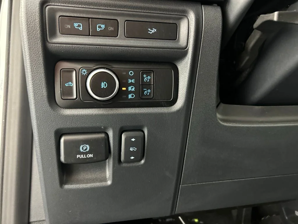 Used 2023 White Ford XLT image 10