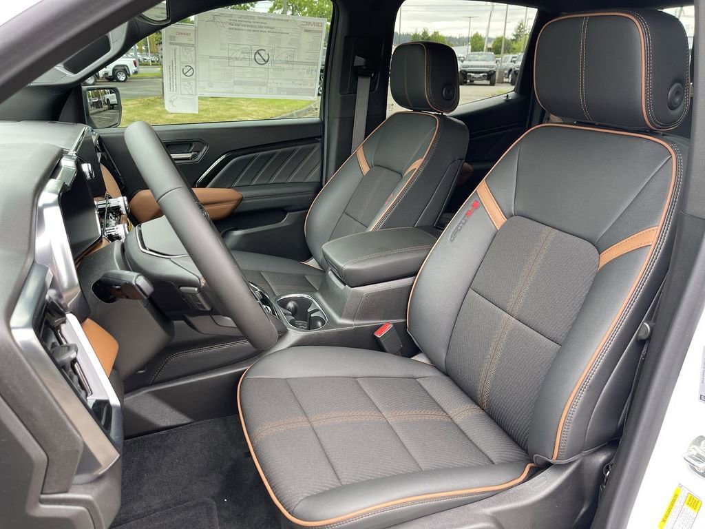 2025 GMC Canyon AT4 - Photo 19