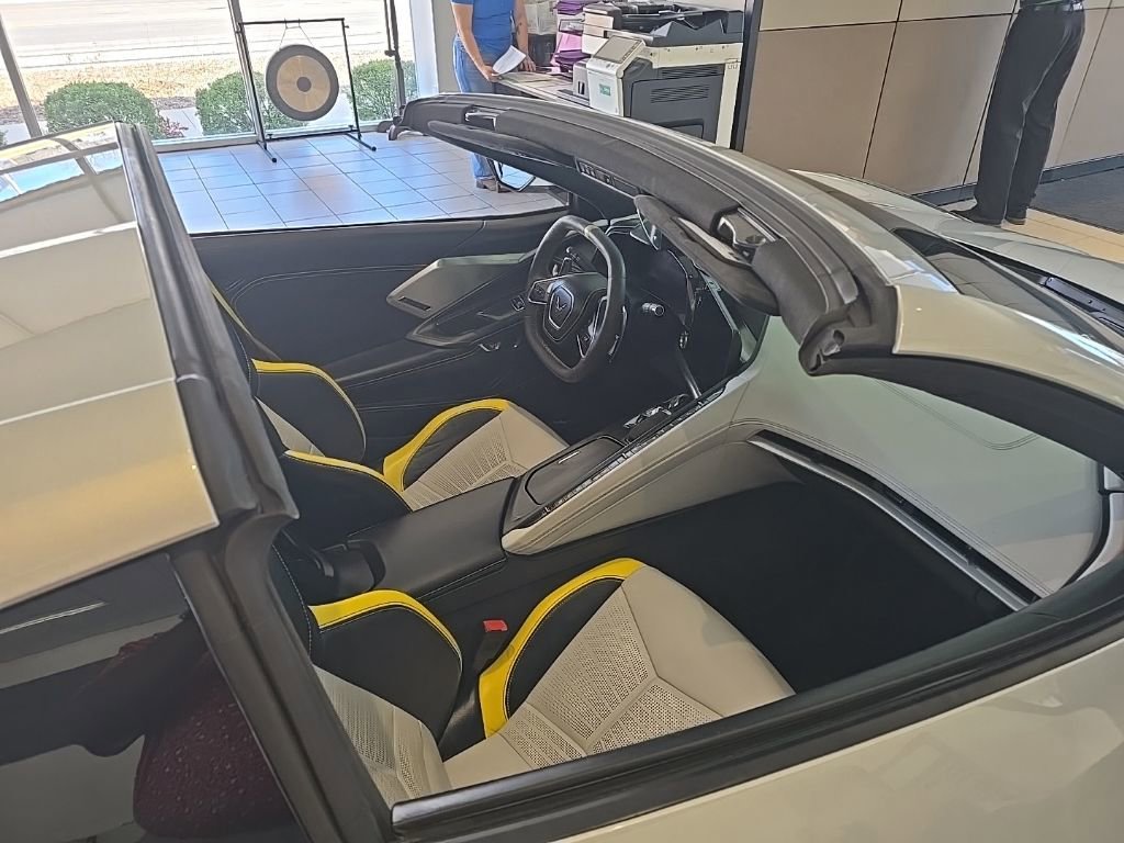 Used 2021 Chevrolet Corvette 3LT with VIN 1G1YC2D46M5108272 for sale in Kansas City