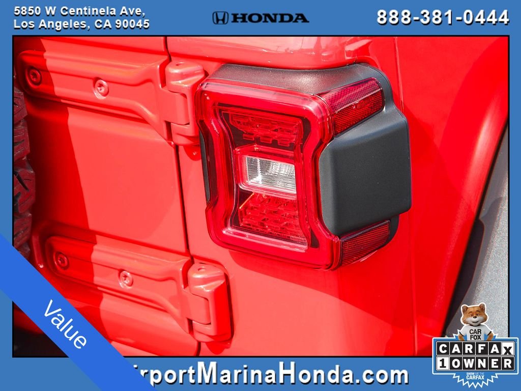 Used 2025 Red Clearcoat Jeep Rubicon image 27