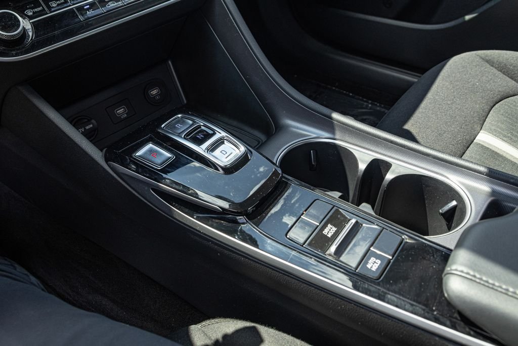Certified Used 2023 Black Hyundai SE image 20