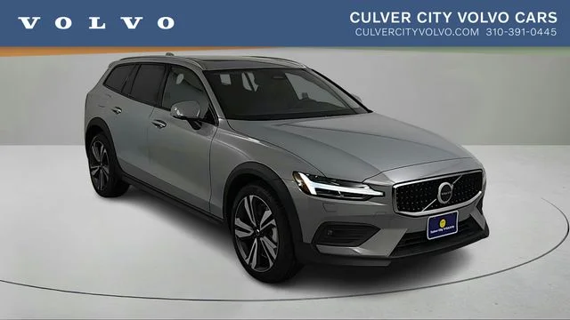 2026 Volvo V60 Cross Country B5 Plus