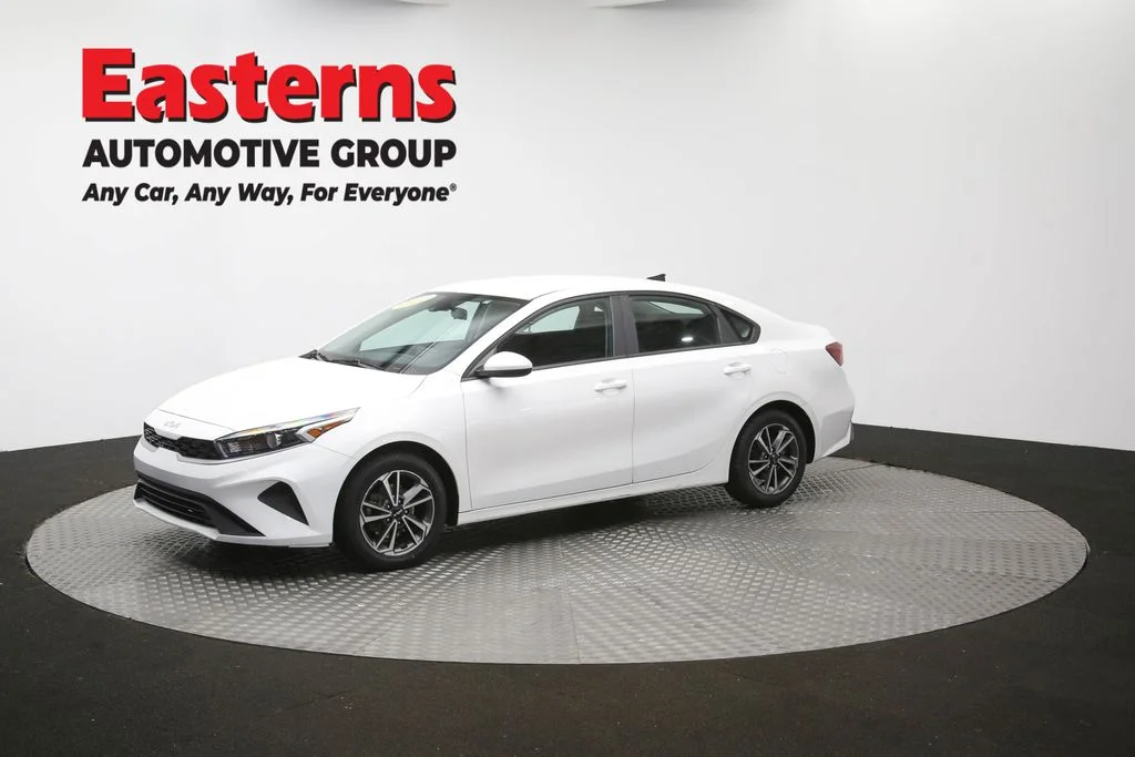 Used 2023 White Kia LXS image 56