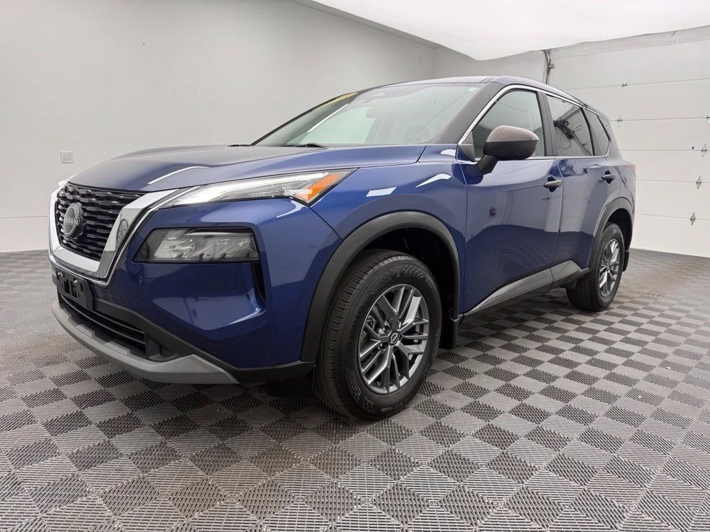 Used 2023 Blue Nissan S image 12