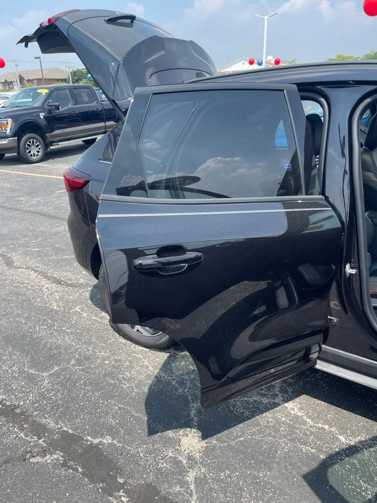 Used 2025 Black Ford ST-Line Elite image 32