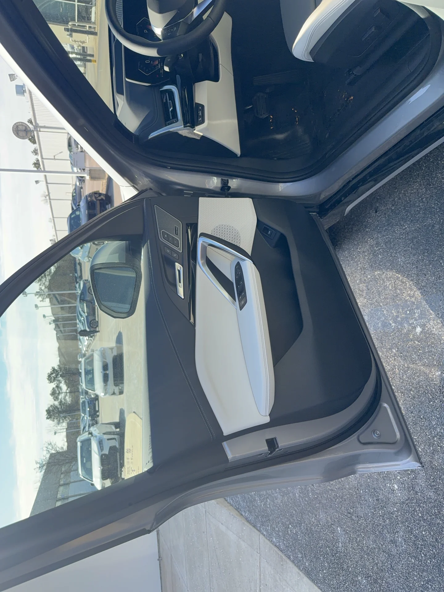 New 2026 Space Silver Metallic BMW xDrive28i image 8