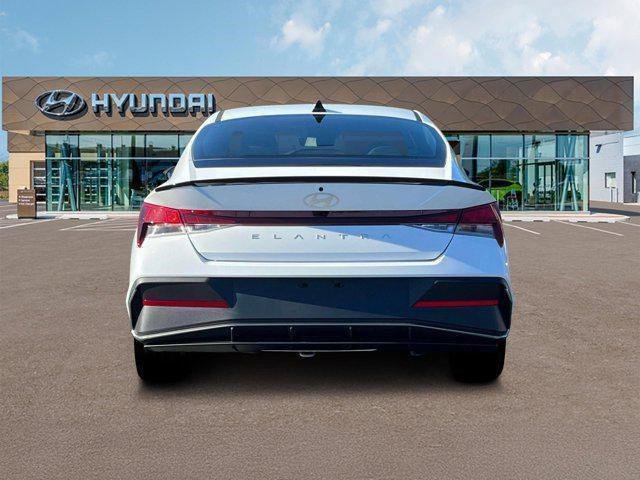 2025 Hyundai Elantra SEL - Photo 6