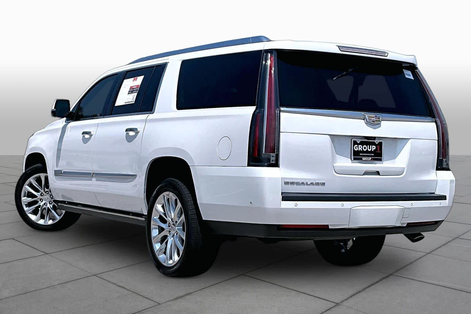 Used 2019 Crystal White Tricoat Cadillac Premium Luxury image 12
