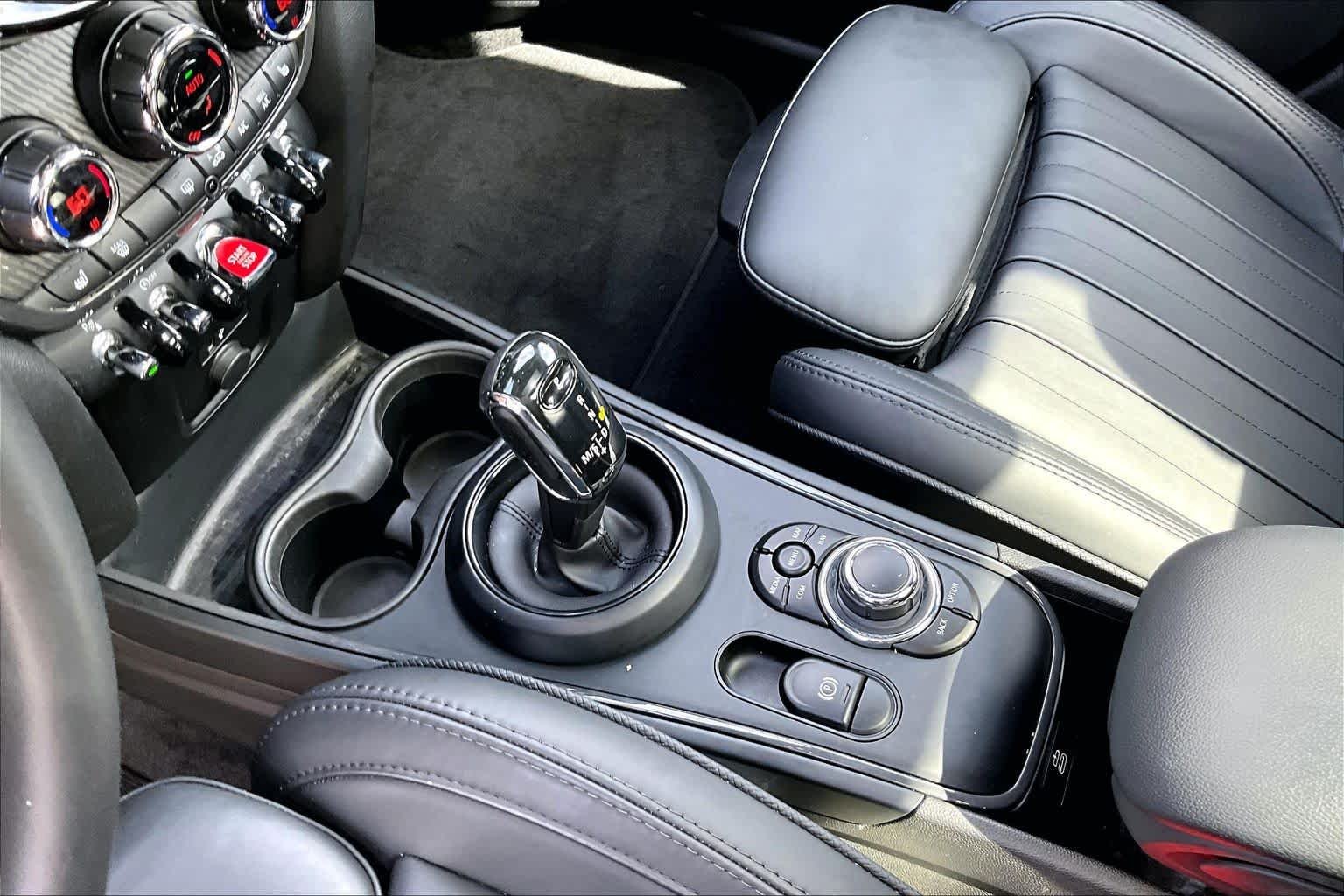 Used 2024 Melting Silver III Metallic MINI Cooper S image 17