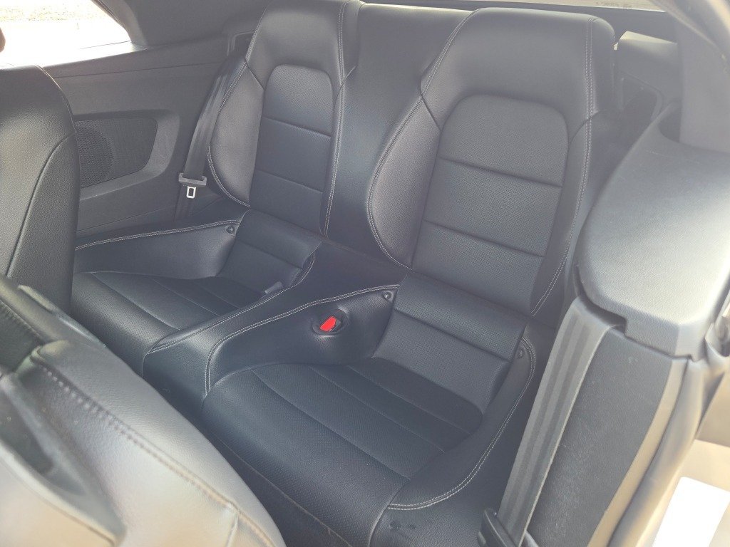 Used 2023  Ford EcoBoost Premium image 16