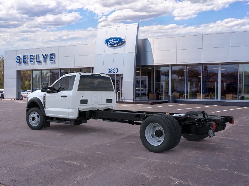 New 2026 Oxford White Ford F-550® XL image 4