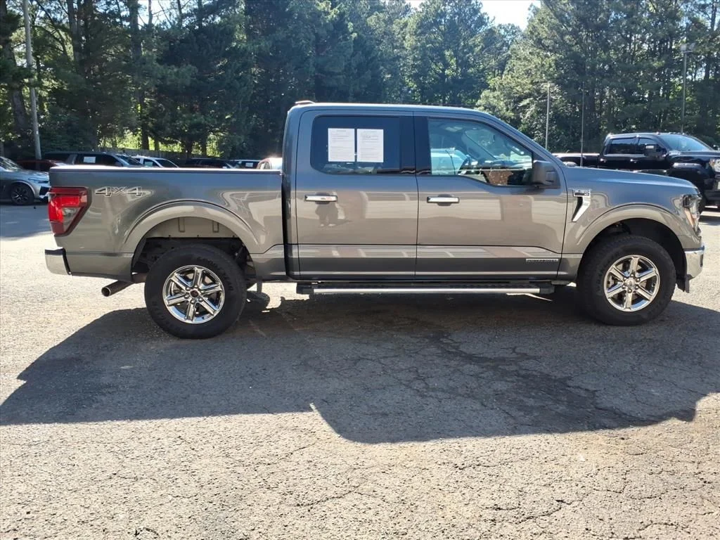 Used 2025 Gray Ford XLT image 28
