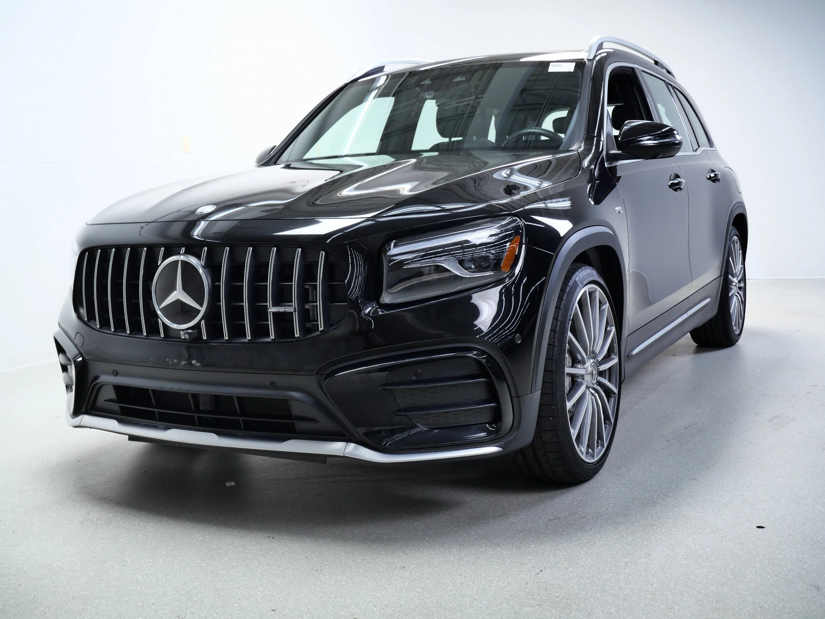 Used 2024 Cosmos Black Metallic Mercedes-Benz AMG® GLB 35 4MATIC SUV image 12