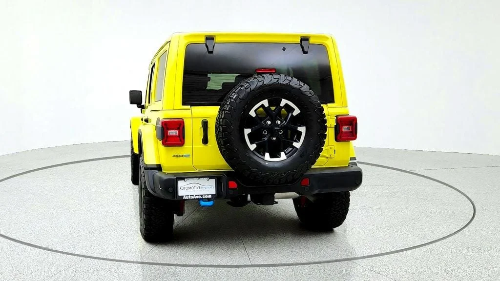 Used 2024 High Velocity Clearcoat Jeep Rubicon X 4x4 w/ Sky One-Touch Power Top & Nappa Leathe image 6