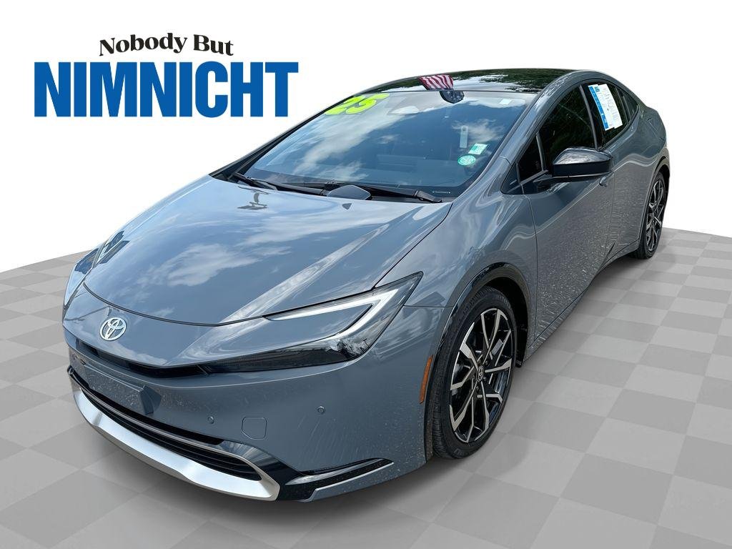 2025 Toyota Prius XSE Plug-in Hybrid's photo