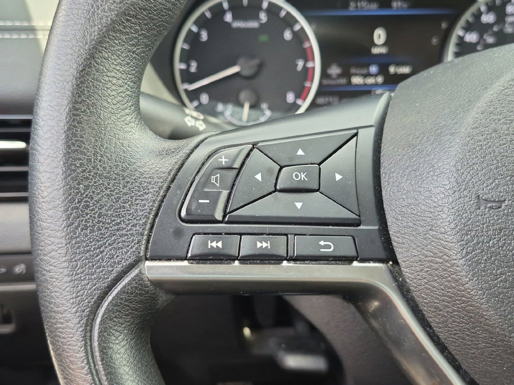 Used 2025 White Nissan SV image 22