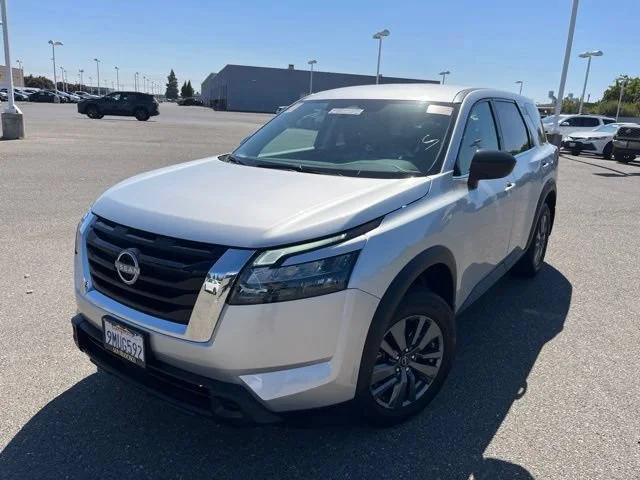 2024 Nissan Pathfinder S