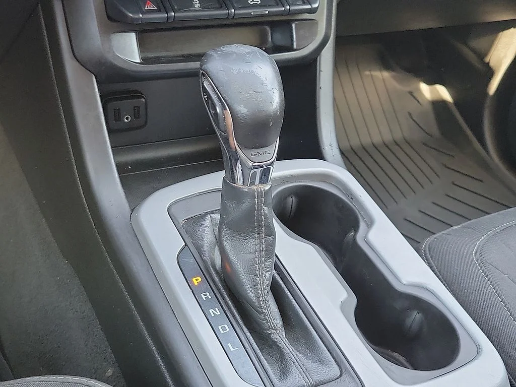 Used 2022 Satin Steel Metallic GMC Elevation image 17