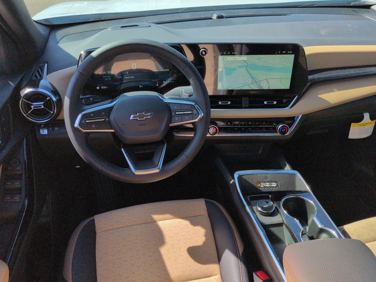 New 2026 Polar White Tricoat Chevrolet ACTIV image 21