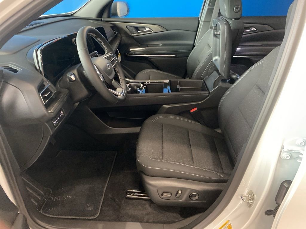 New 2026 Summit White Chevrolet LT image 9