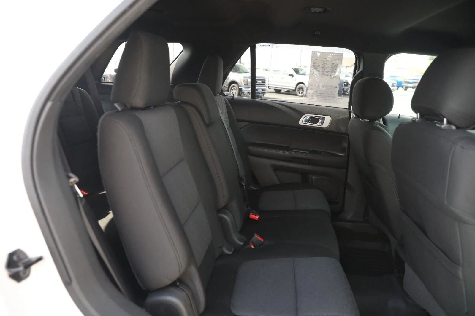 Used 2013 White Platinum Metallic Tri-Coat Ford XLT image 35