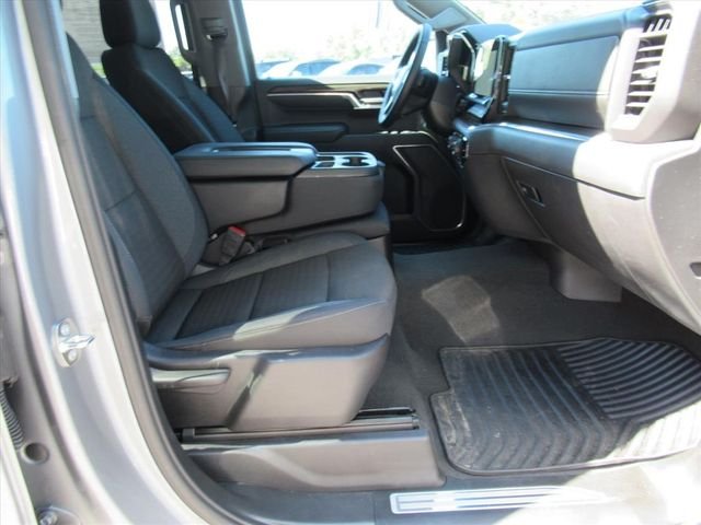 Used 2024 Gray Chevrolet LT image 10