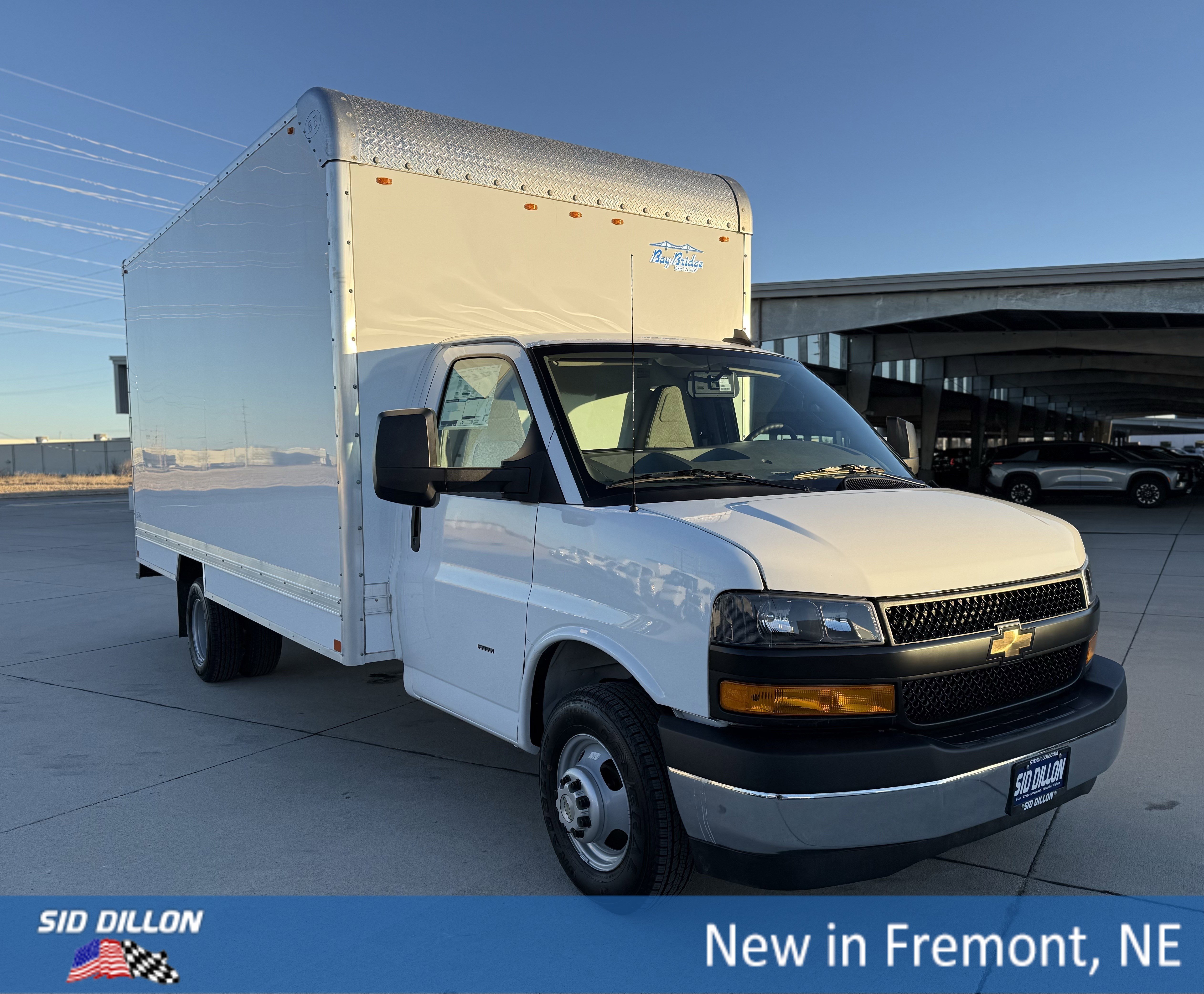 New 2025 Summit White Chevrolet Work Van image 10