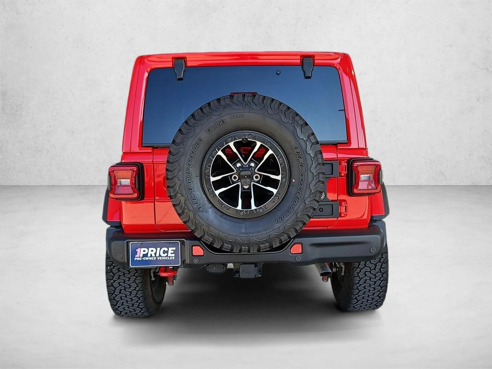 Used 2025 Firecracker Red Clearcoat Jeep Rubicon X image 6