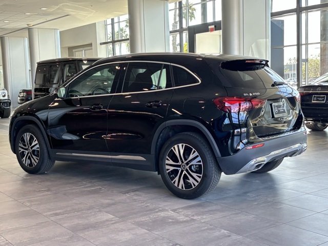 2025 Mercedes Benz GLA 250 photo 4